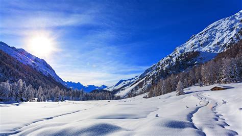 Fonds Décran Montagnes Hiver Neige Ciel Bleu Les Arbres Le Soleil