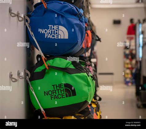 The North Face Vf Corp Hi Res Stock Photography And Images Alamy