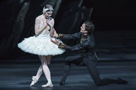 Natalia Osipova As Odette And Matthew Ball As Prince Siegfried In Swan
