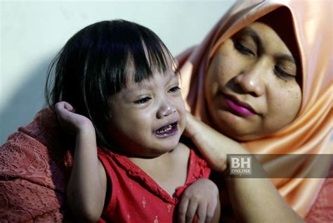 Harian metro memaparkan berita terkini di malaysia dan luar negara hari ini. Bayi Setahun 7 Bulan Hidap Jantung Berlubang Perlu ...
