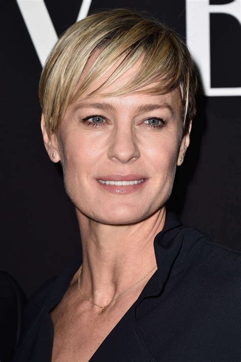 5 Flattering Short Hairstyles For Square Faces You Need To See
