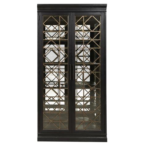 Pulaski Shelf Display Cabinet With Decorative Glass Doors P