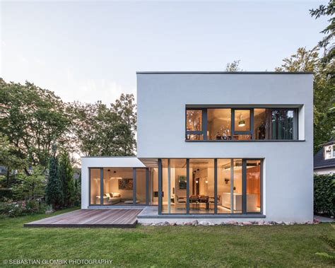 A Fashionable Bauhaus Inspired Budget Home