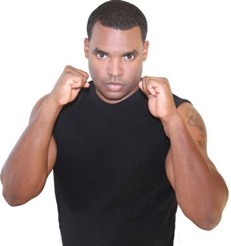 Sugar ray leonard, the legendary world champion, talks of sexual abuse, cocaine and alcohol, and how he beat some of the hardest fighters in boxing sugar ray leonard, considered to be one of the best fighters of all time, was the 1980s 'boxer of the decade'. ray leonard jr black shirt - LA Style Mix