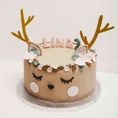 Deer Cake Cuteeee Aa Pretty Cakes Cute Cakes Beautiful Cakes