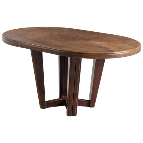Elegant Solid Oak Oval Dining Table