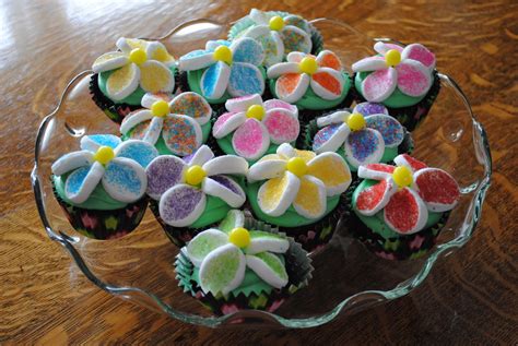 How to choose the best plants and flowers to decorate your home. Wildflower Desserts: Birthday Flower Cupcakes