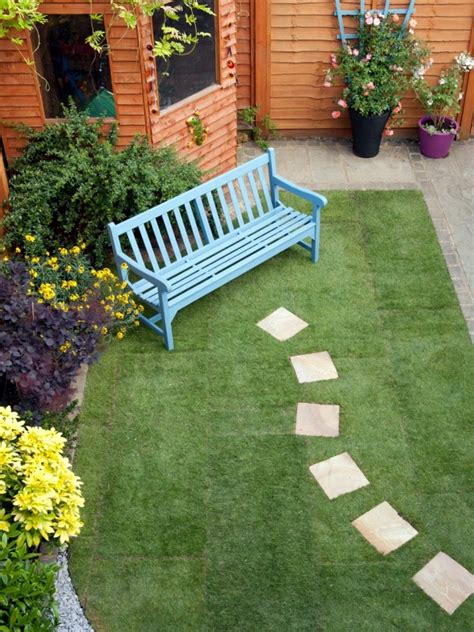 Spruce up your back garden on a budget with these budget garden ideas and upcycling projects that cost pennies. 40 Different Garden Pathway Ideas