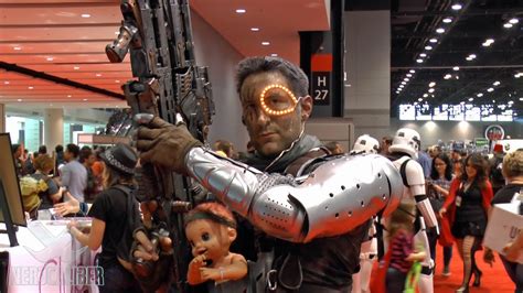 X Mens Cable Cosplay C2e2 2013 Youtube