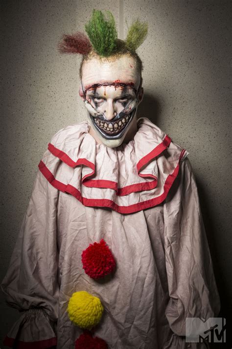 Chris Dozbaba As Twisty The Clown From “american Horror Story Freak Show” Halloween Circus