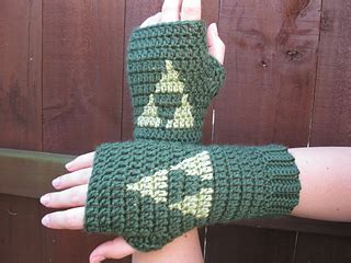 I'm so excited to share all the details with you! Ravelry: Terforce mitts pattern by Level Up Nerd Apparel