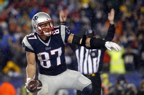 Patriots Rob Gronkowski Dances On The Field