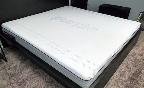 Purple Hybrid Mattress Review: Honest Purple Mattress Review (June 2022)