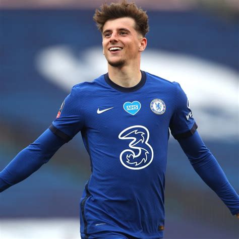 Mason Mount: England and Chelsea midfielder approaching 'certain 
