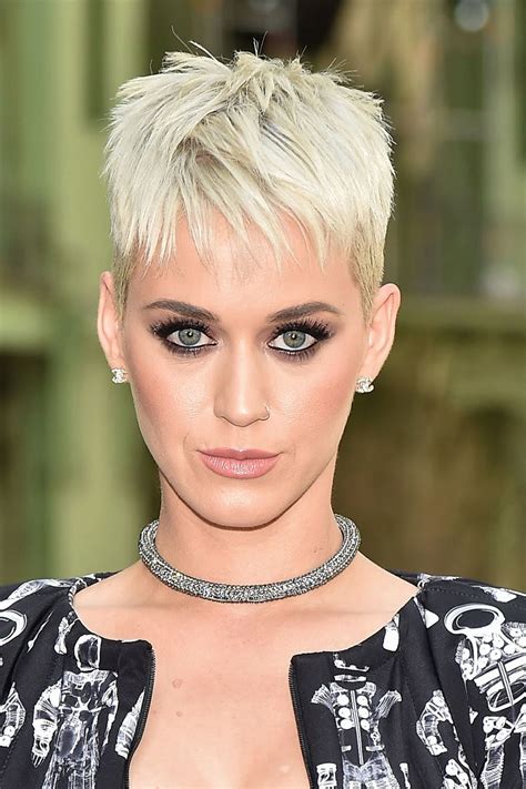 The Best Short Haircuts For Women In HAIRSTYLES