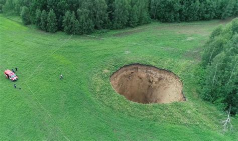 Gate To Hell Terrified Locals Frantic As Giant Hole Appears In Field