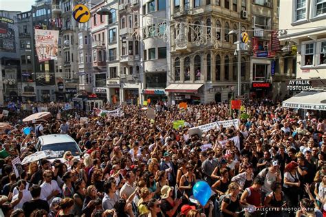 Turkish Activists Stage The World S Largest No Kill Demonstration