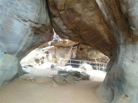 Bhimbetka Rock Shelters Indias Oldest Human Art