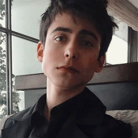 This role pushed him further to fame and landed him the opportunity. aidan gallagher heyy like if u save twitter...
