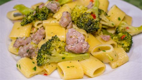 Pasta Salsiccia E Broccoli Croccanti Expressyourfood Blog Di Cucina