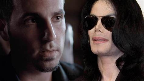 Wade robson, who detailed sexual abuse accusations against michael jackson in the hbo documentary leaving neverland, said on monday that it is unfortunate that mtv will keep the pop icon's name on its video vanguard award at this year's vmas. Wade Robson Once Begged to Be Part of MJ's Cirque du Soleil Show