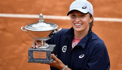 Das finale der french open zwischen novak djokovic und rafael nadal seht ihr also heute im dazn hat aber nicht nur tennis bei den french open im angebot, sondern strahlt auch weitere. WTA-Turnier in Rom: 6:0, 6:0! Iga Swiatek demontiert ...