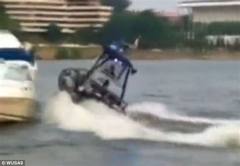 Dc Harbor Police Crash Into 2 Boats Sinking 1 In Shocking Video