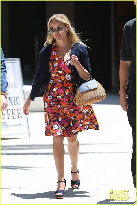photo reese witherspoon hits gym and gets back to business 14 photo 3701157 just jared