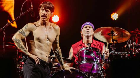 There's a ton of emotion, and the guitar riff alongside john. Red Hot Chili Peppers are not a cool band - Music Reads ...