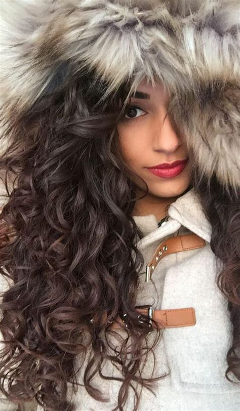 How To Choose The Right Products For The Weather For Curly Hair