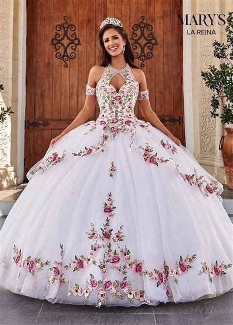 Pin By Szabó Ferencz On Esküvői Ruha Quince Dresses Mexican Mexican