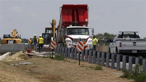 Illinois 15 Bridge Work Continues In Belleville Belleville News Democrat