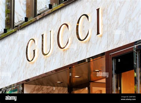 Gucci Logo Hi Res Stock Photography And Images Alamy