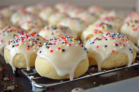 Italian anise cookies stand out on the cookie tray because of its glazed top and colorful sprinkles. Italian Anise Cookies Recipe - (4.2/5)