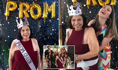 Granddaughter Throws Prom For 75 Year Old Grandma With Alzheimers Daily Mail Online