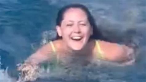 Teen Mom Jenelle Evans Shows Off Her Butt In A Tiny Neon Thong Bikini In New Video From Trip
