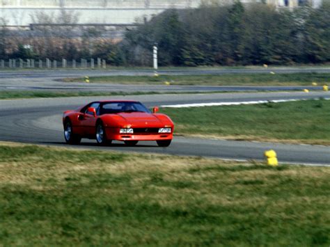 Historiquement, la ferrari 288 gto ne connaitra malheureusement pas comme sa légendaire ainée la 250 gto, un palmarès sportif à la hauteur de son formidable potentiel. Ferrari GTO (1984) - Ferrari.com