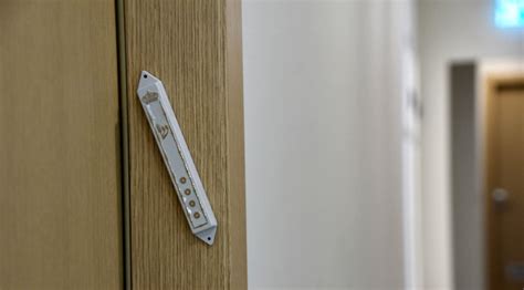 How To Hang A Mezuzah Without Nails Reverasite