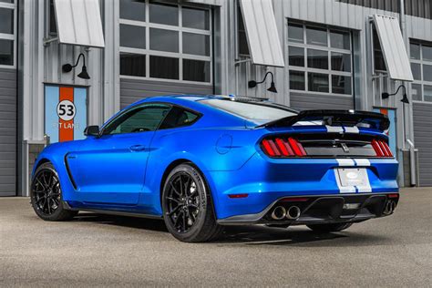 Official Ford Mustang Shelby Gt350 Discontinued Carbuzz