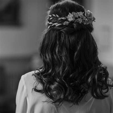 42 Half Up Wedding Hair Ideas That Will Make Guests Swoon On Your Big