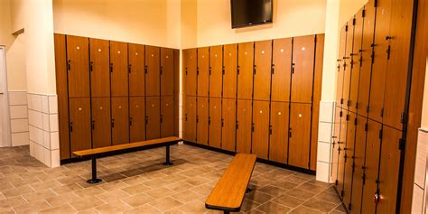 11 Things You D Actually See In The Women S Locker Room If You Were