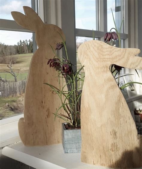 Was wäre ostern ohne den osterhasen? Schöner Hase aus Holz Osterdeko kleines schwedenhaus ...
