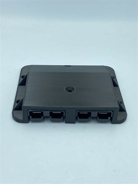 It quickly connects to the yellow female battery end plug from your downrigger, with no need to cut or splice wires. Double Anderson Plug Surface Mount External Kit + x4 Black ...