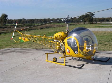 More Than 5600 Bell 47 Helicopters Were Produced Early Bell 47 Models
