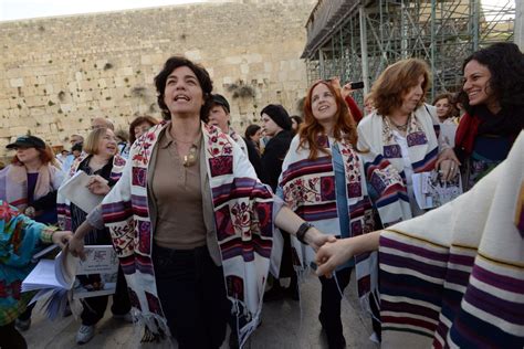 Women Of The Wall Says It Will Defy Ban On Saying Kaddish