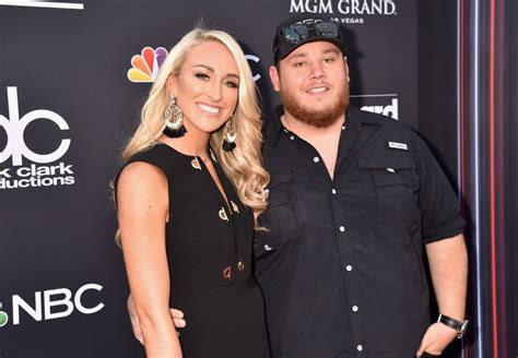Luke Combs Posts Heartfelt Love Note About Girlfriend Nicole Luke Country Music Concerts