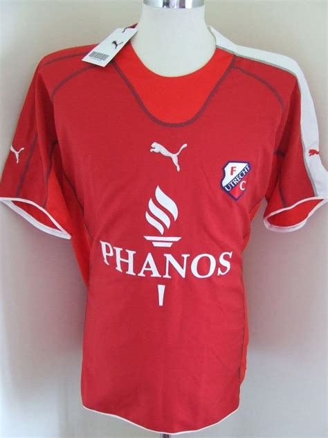 Fc utrecht supporters vak r. FC Utrecht Home football shirt 2006 - 2007.