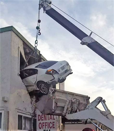 Video Driver Crashes Car Into 2nd Floor Of A Building In California