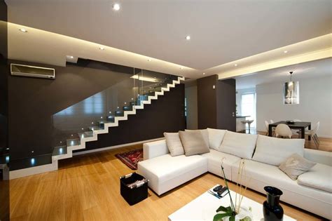 Die farbe ist fürs einrichten so interessant nicht nur wegen des wunsches nach mehr natürlichkeit im wohnbereich, sondern auch. Treppen als Eyecatcher im Wohnzimmer