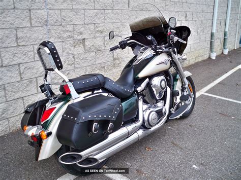 Page 2 vulcan 1700 nomad ™ , and anchored by the vulcan 1700 classic lt and essential vulcan 1700 classic, these sophisticated machines join dramatic styling with contemporary engineering. 2009 Kawasaki Vulcan 1700 Classic Um90364 Cs
